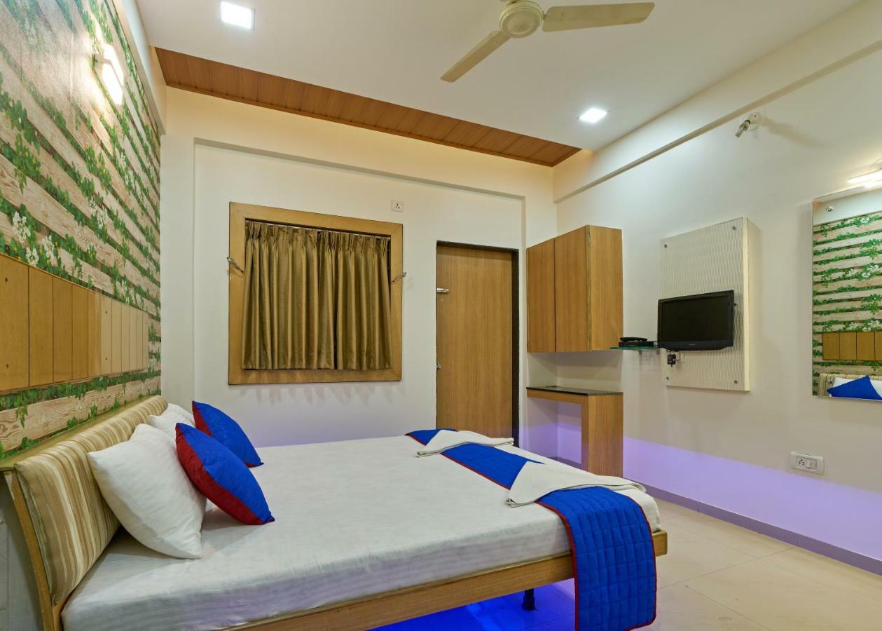 Hotel Ganeshratna Executive Kolhapur Ngoại thất bức ảnh