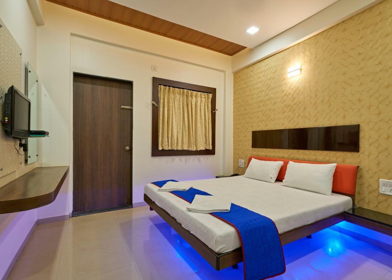 Hotel Ganeshratna Executive Kolhapur Ngoại thất bức ảnh