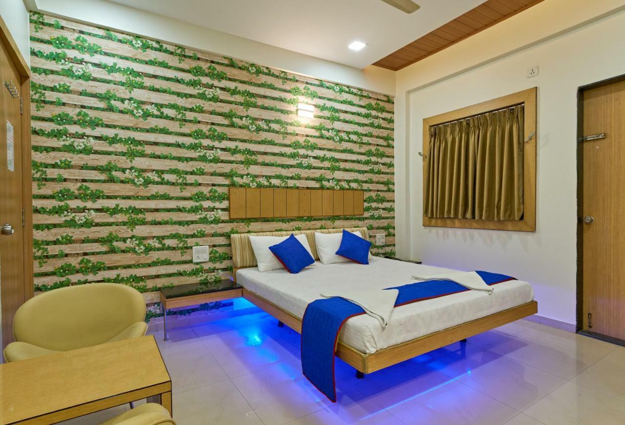 Hotel Ganeshratna Executive Kolhapur Ngoại thất bức ảnh