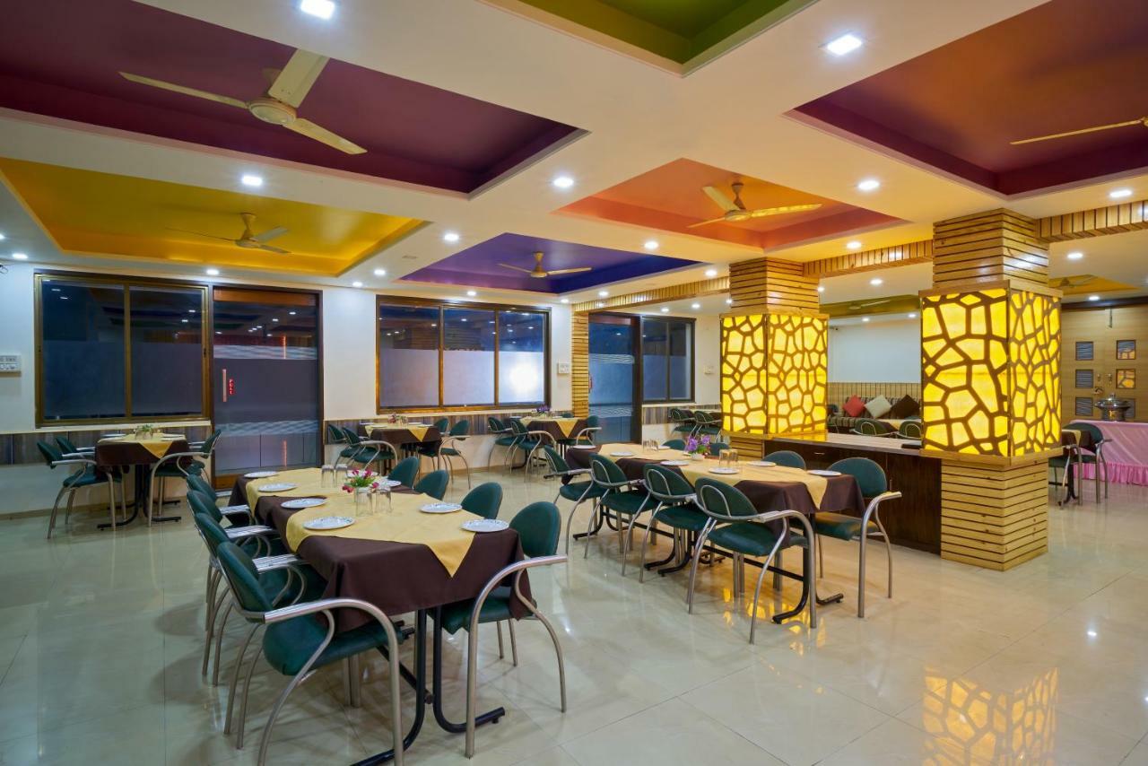 Hotel Ganeshratna Executive Kolhapur Ngoại thất bức ảnh