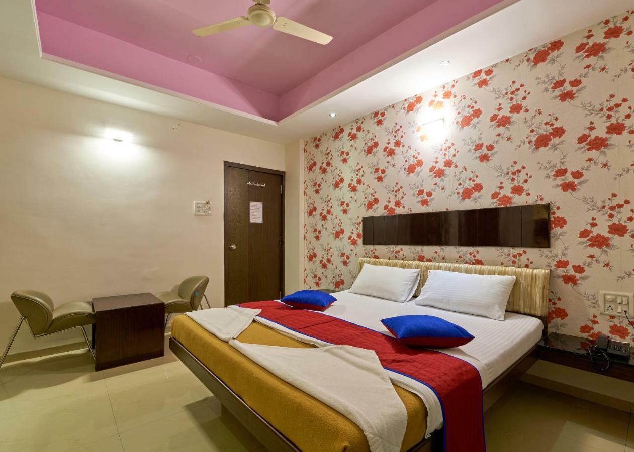 Hotel Ganeshratna Executive Kolhapur Ngoại thất bức ảnh